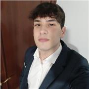 Estudiante de Economía ofrece clases tanto de apoyo y repaso general como de asignaturas en específico